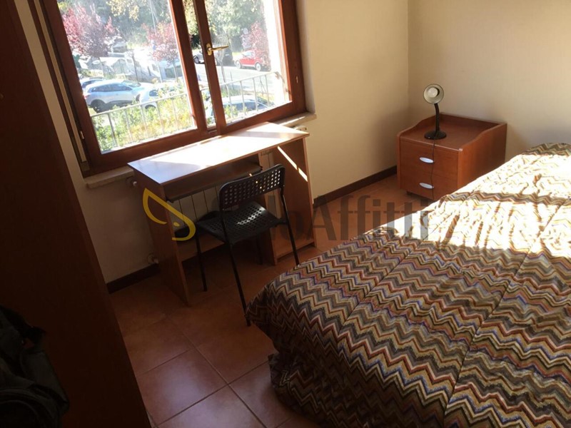 Stanza in Affitto a Siena, zona Zona Nord, 330&euro;, 90 m², arredato, con Box