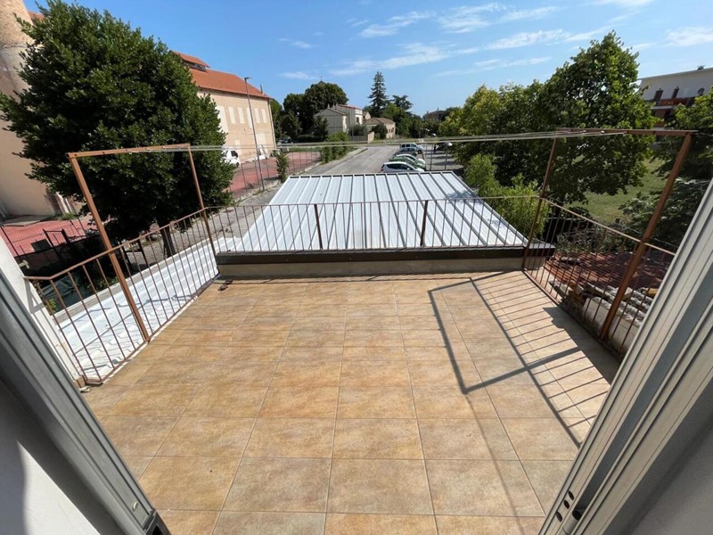 Casa Indipendente in Vendita a Jesi, 125'000&euro;, 100 m²