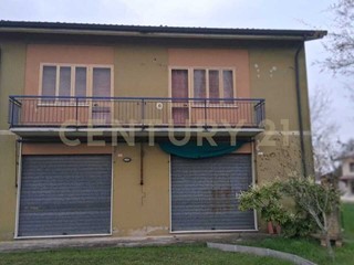 Casa Indipendente in Vendita a Gazzo Veronese, 148'000&euro;, 325 m², con Box