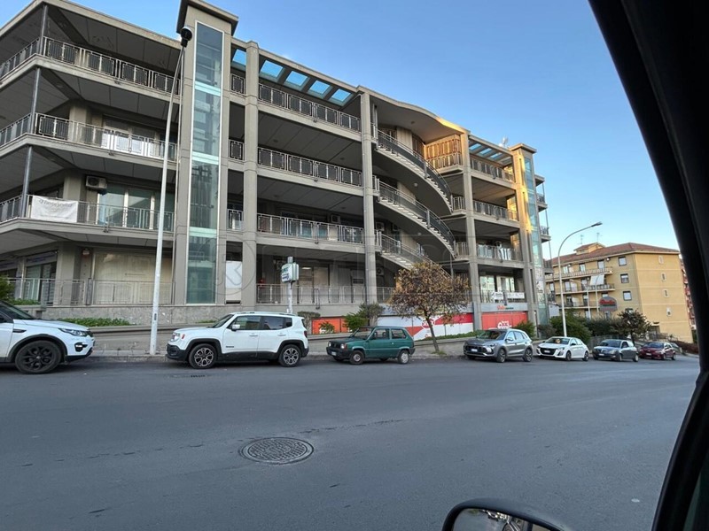 Immobile commerciale in Vendita a Caltanissetta, 67'000&euro;, 80 m²