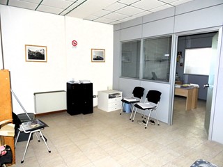 Ufficio in Vendita a Senigallia, 99'000&euro;, 125 m², arredato
