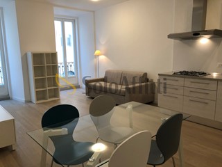 Bilocale in Affitto a Trieste, zona Piazza UnitÃ  d'Italia, 950€, 55 m², arredato