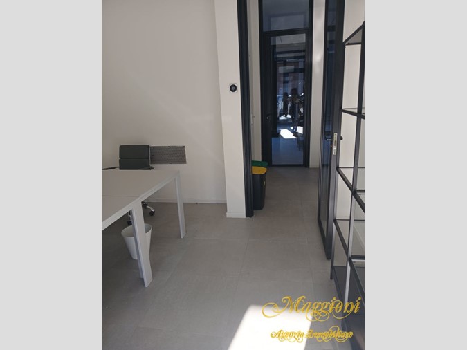 Ufficio in Affitto a Parma, 740&euro;, 16 m²