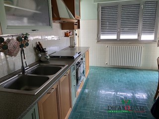 Appartamento in Affitto a Ragusa, 400€, 150 m²