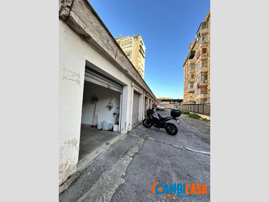Box in Vendita a Palermo, 15'500€, 17 m²