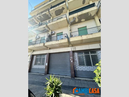Negozio in Vendita a Palermo, 140'000€, 200 m²