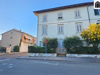 Appartamento in Vendita a Santa Croce sull'Arno, 140'000&euro;, 115 m², arredato, con Box