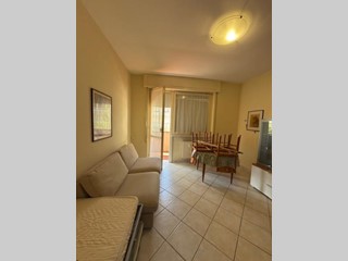 Bilocale in Vendita a Carrara, zona Marina di Carrara, 170'000&euro;, 63 m², arredato