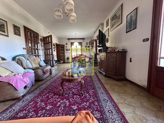 Villa bifamiliare in Vendita a Cascina, zona San Frediano a Settimo, 449'000&euro;, 220 m², con Box