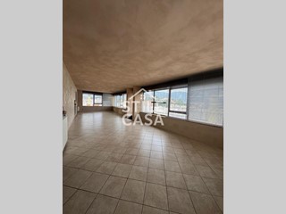 Magazzino in Vendita a Pescia, 150'000€, 150 m²