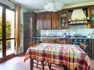 Villa bifamiliare in Vendita a Vicopisano, 335'000&euro;, 222 m², con Box