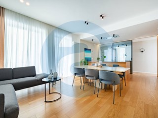 Quadrilocale in Vendita a Bari, 330'000€, 127 m²