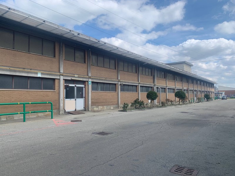 Ufficio in Vendita a Rivoli, 1100 m²