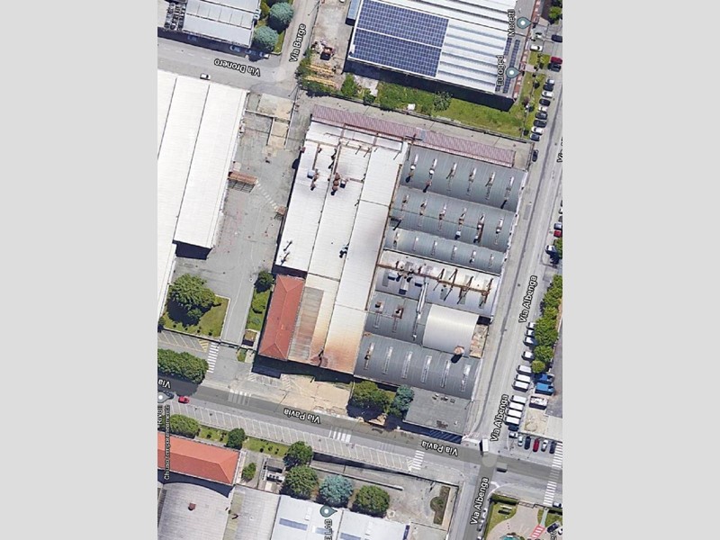 Capannone in Vendita a Rivoli, 6400 m²