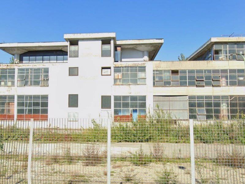 Capannone in Vendita a Chivasso, 38000 m²