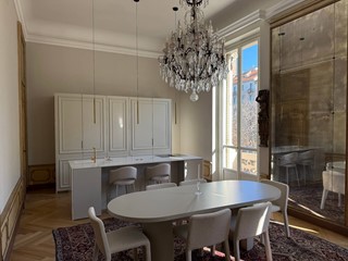 Appartamento in Affitto a Torino, 2'750&euro;, 150 m²