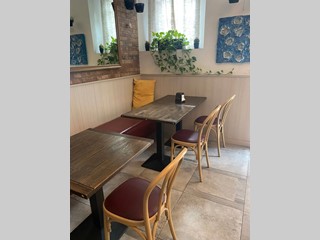 Attività commerciale in Vendita a Saronno, 69'500&euro;, 80 m²