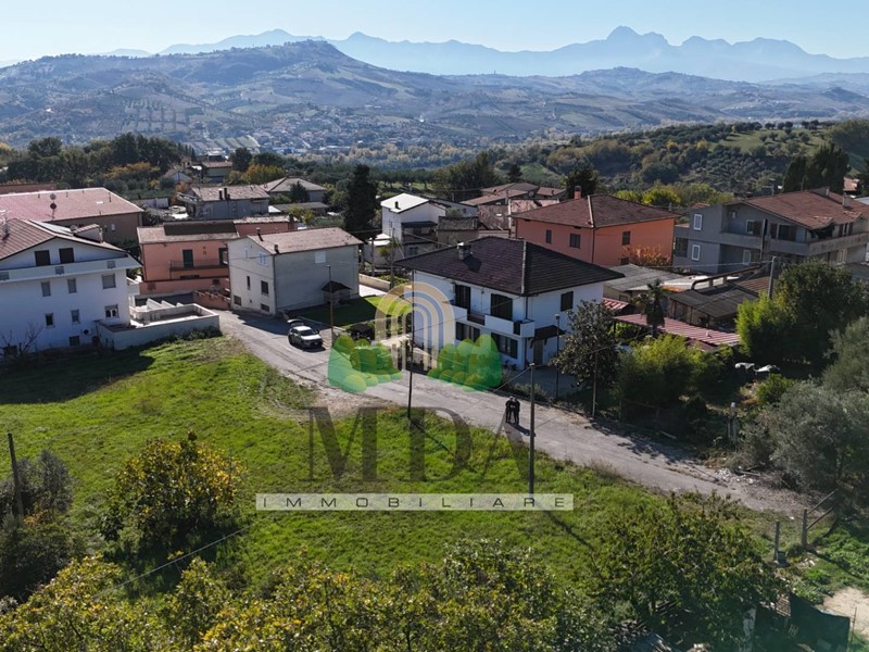 Terreno edificabile in Vendita a Bellante, 50'000&euro;, 1660 m²