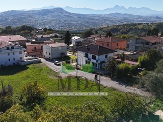 Terreno edificabile in Vendita a Bellante, 50'000&euro;, 1660 m²