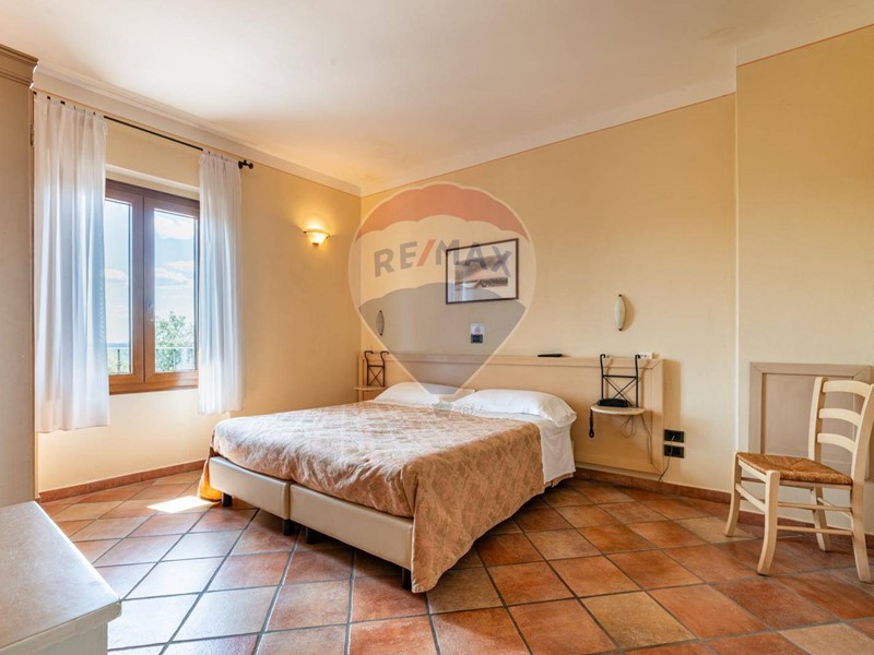 Appartamento in Vendita a Greve in Chianti, 680'000€, 387 m²