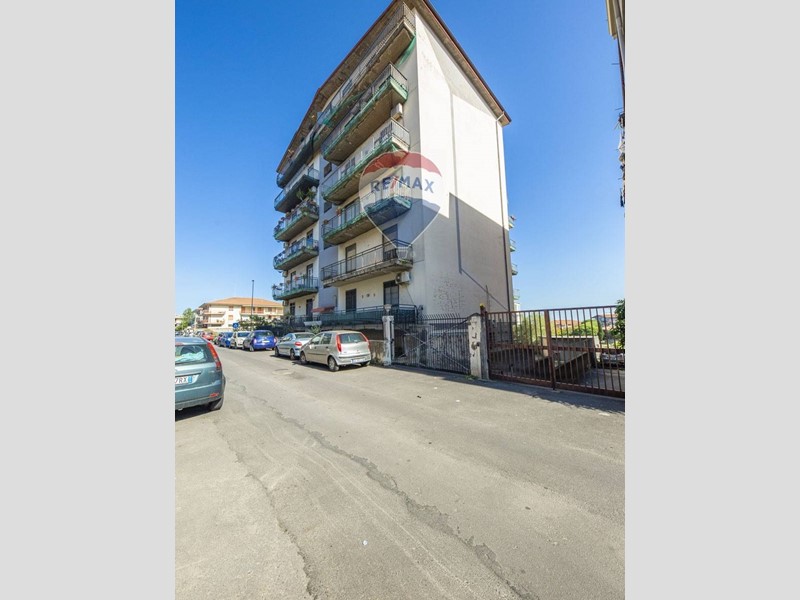 Appartamento in Vendita a Misterbianco, 128'000€, 113 m²