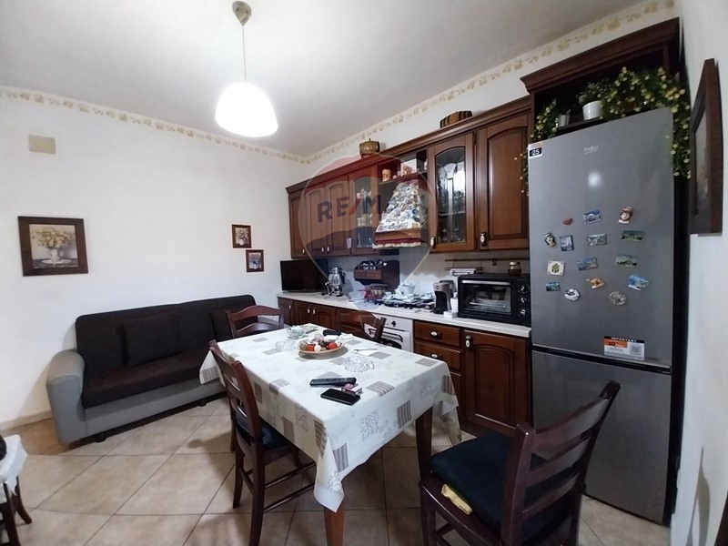 Appartamento in Vendita a Catania, 65'000€, 95 m²
