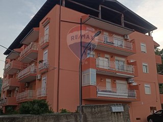 Trilocale in Vendita a Sant'Alessio Siculo, 195'000&euro;, 85 m²