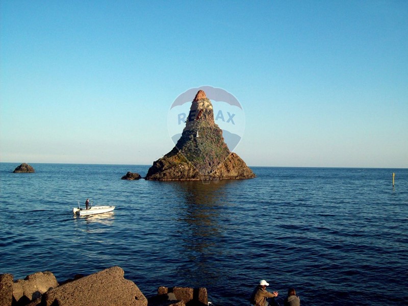 Attico in Vendita a Aci Castello, 470'000&euro;, 165 m²