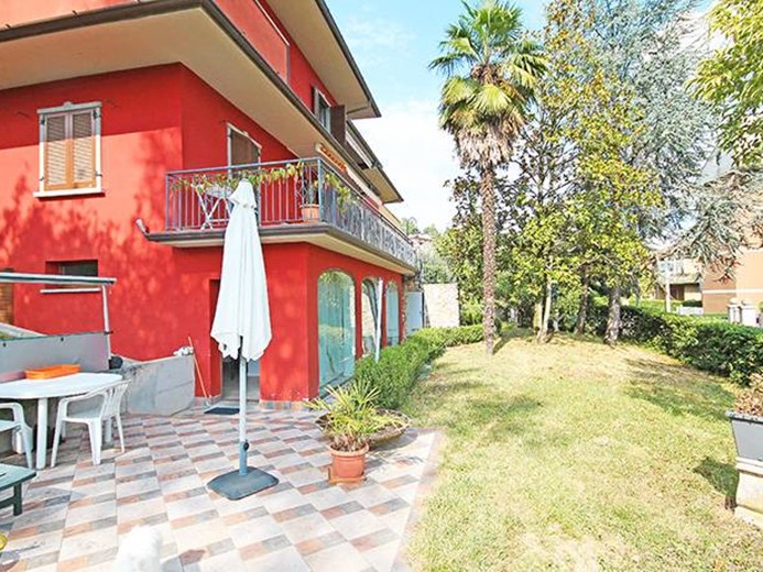 Trilocale in Affitto a Bergamo, 1'600€, 190 m²