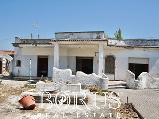 Villa in Vendita a Castel Volturno, 70'000&euro;, 500 m²