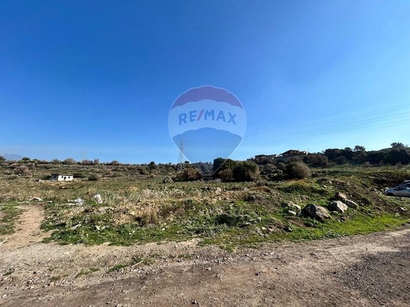 Terreno agricolo in Vendita a Paternò, 30'000€, 9800 m²