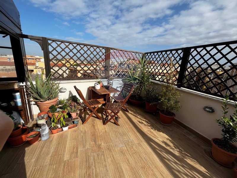 Bilocale in Affitto a Roma, 1'200€, 53 m²