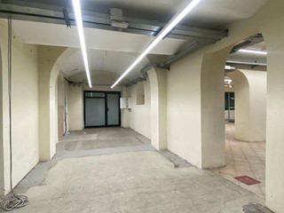 Immobile commerciale in Vendita a Genova, 290'000&euro;, 301 m²