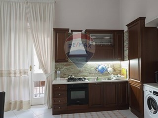 Bilocale in Vendita a Napoli, 125'000&euro;, 68 m²