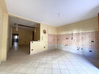 Quadrilocale in Vendita a Ficarazzi, 99'000€, 100 m²