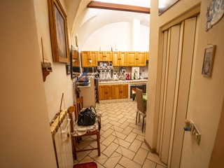 Trilocale in Vendita a Pompeiana, 99'000&euro;, 59 m²