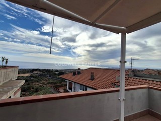 Bilocale in Vendita a Aci Castello, 75'000€, 49 m²