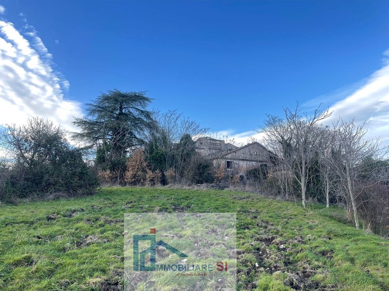Terreno agricolo in Vendita a Riccia, 123'000€, 90000 m²
