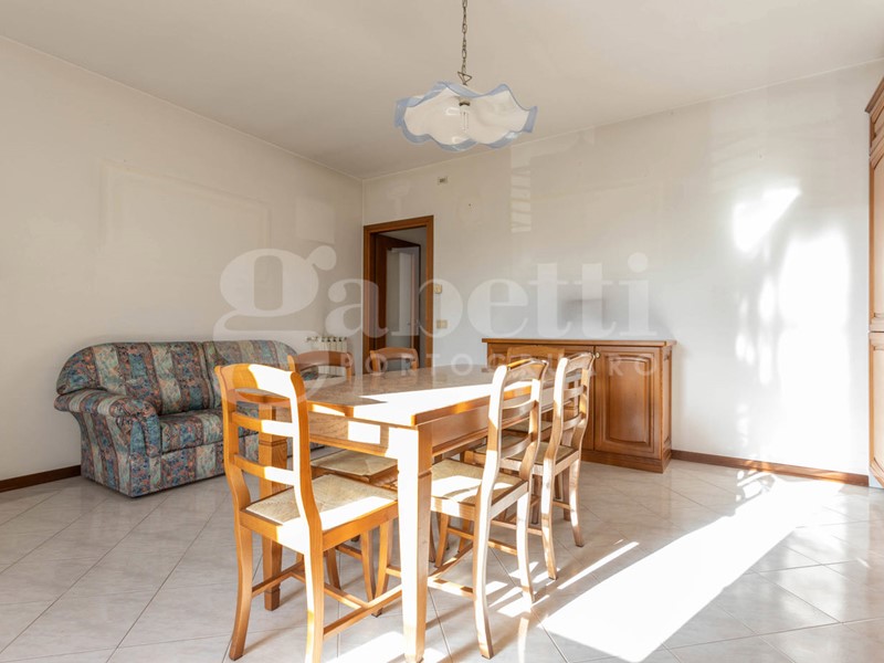 Trilocale in Vendita a Gruaro, 125'000€, 70 m², arredato, con Box