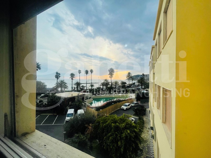 Trilocale in Vendita a Sanremo, 350'000&euro;, 69 m², arredato