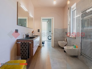 Appartamento in Vendita a Cavour, 195'000&euro;, 165 m²