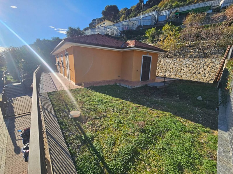 Villa bifamiliare in Vendita a Camporosso, 510'000&euro;, 190 m²