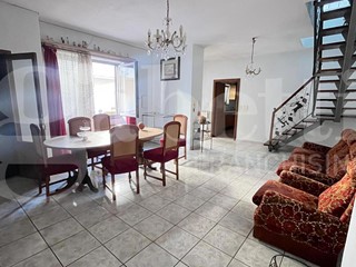 Casa Indipendente in Vendita a Calvi Risorta, 120'000&euro;, 128 m², con Box