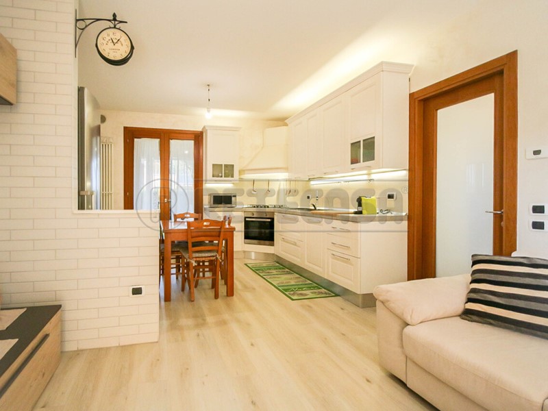 Appartamento in Vendita a Quinto Vicentino, 196'000&euro;, 117 m², con Box