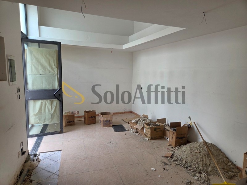 Capannone in Affitto a Reggio Calabria, 600&euro;, 25 m²