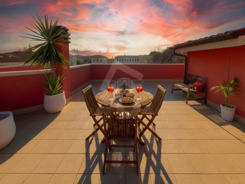 Casa Indipendente in Vendita a Jesi, zona ZONA 1B, 389'000&euro;, 176 m², con Box