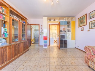 Appartamento in Vendita a Ronciglione, 60'000&euro;, 79 m², arredato