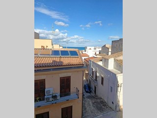 Appartamento in Vendita a Castellammare del Golfo, 175'000&euro;, 200 m²