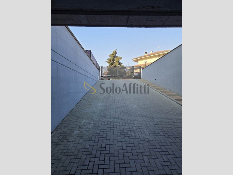 Box in Affitto a Chieri, zona Porta Gialdo, 15 m²