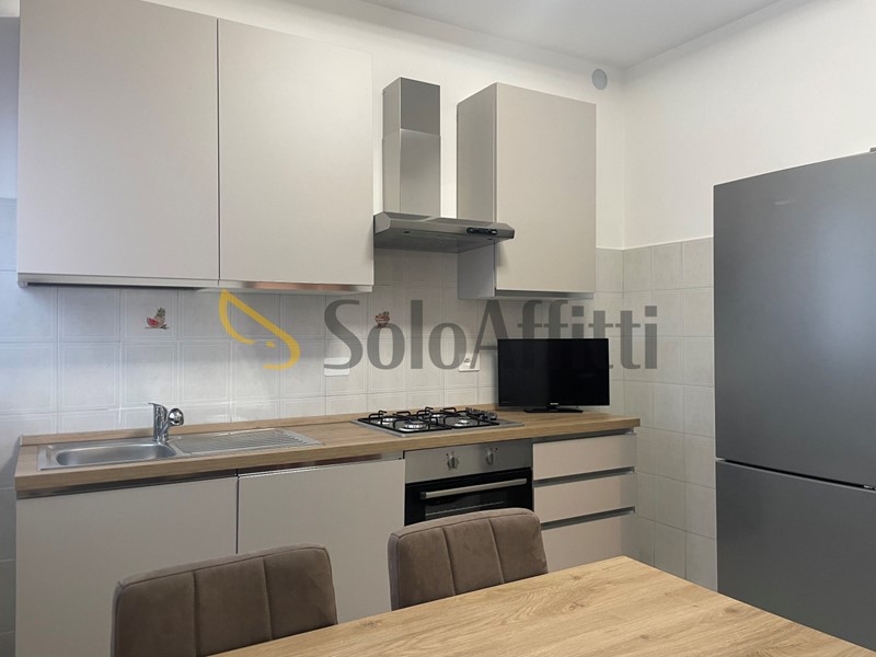Trilocale in Affitto a Legnano, zona Oltrestazione, 900€, 94 m², arredato